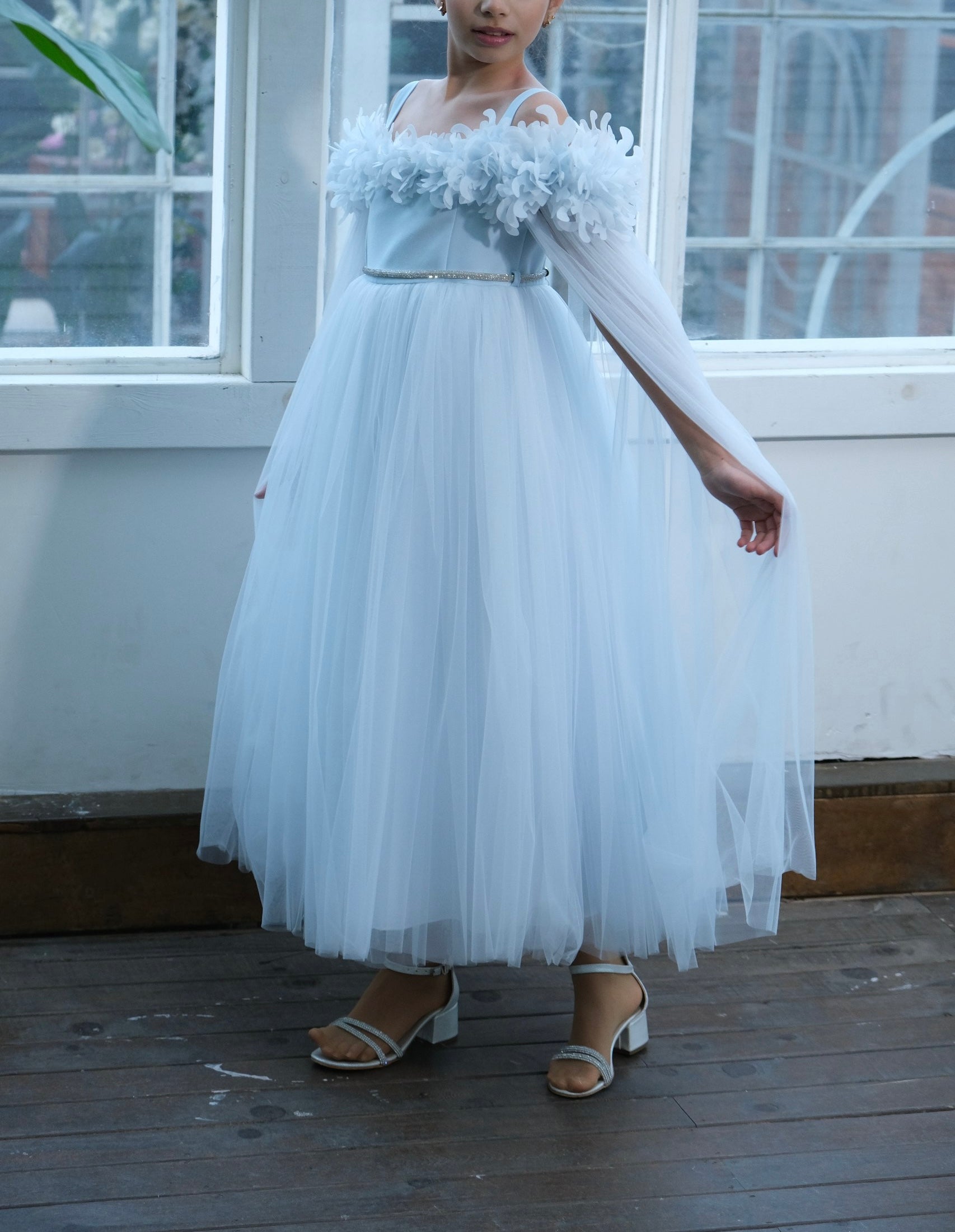 Maxi blue flower girl dress