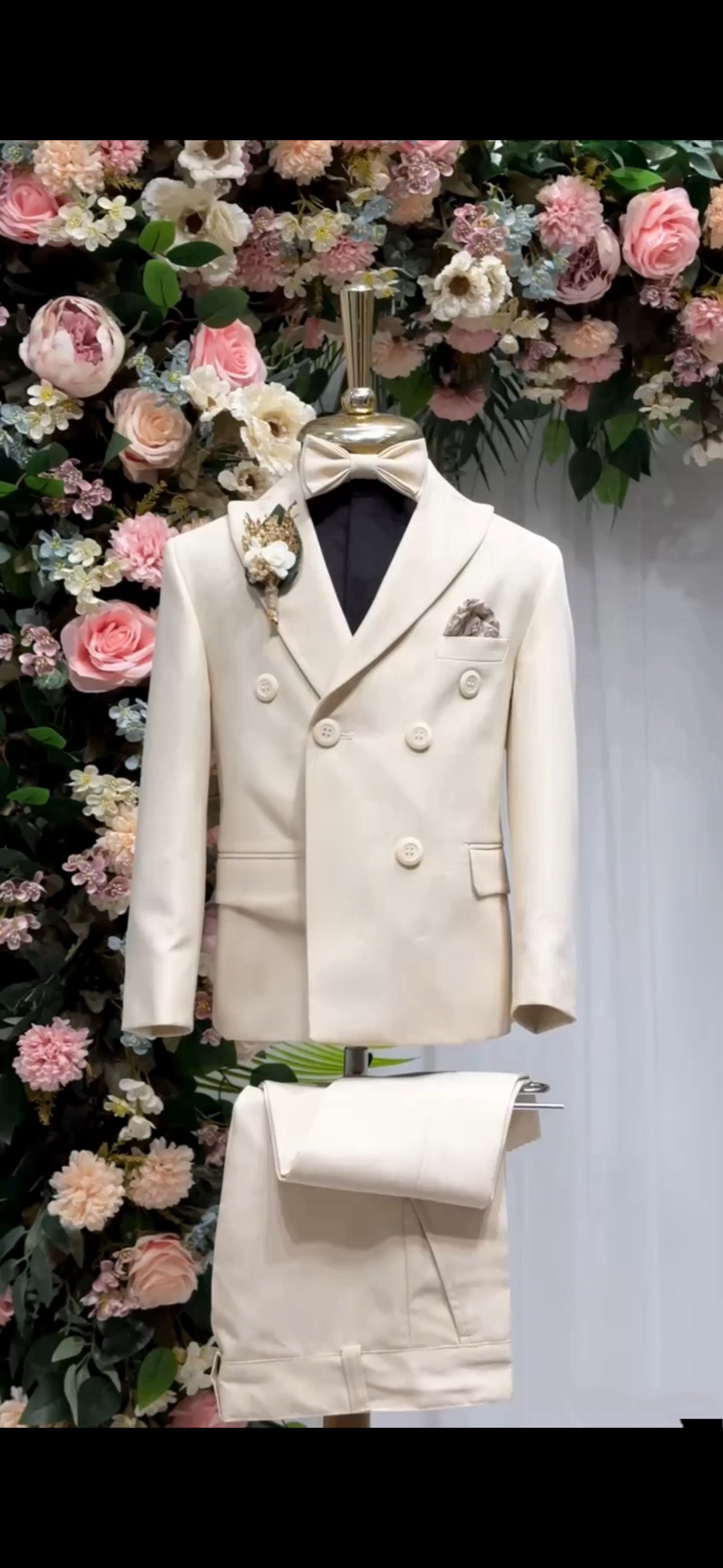 Beige 6 buttom