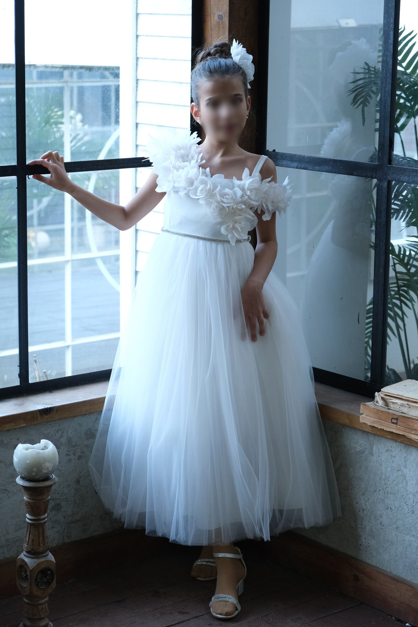 Lace flower girl dress